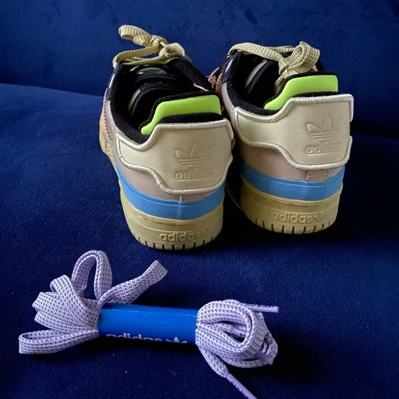 NWT bad bunny 😈🐰 x adidas 5.5W 4.5Y sneakers